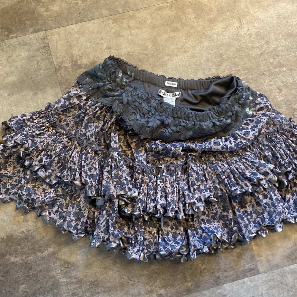Rachel &Cloe Ruffle Skirt - Picture 4 of 5